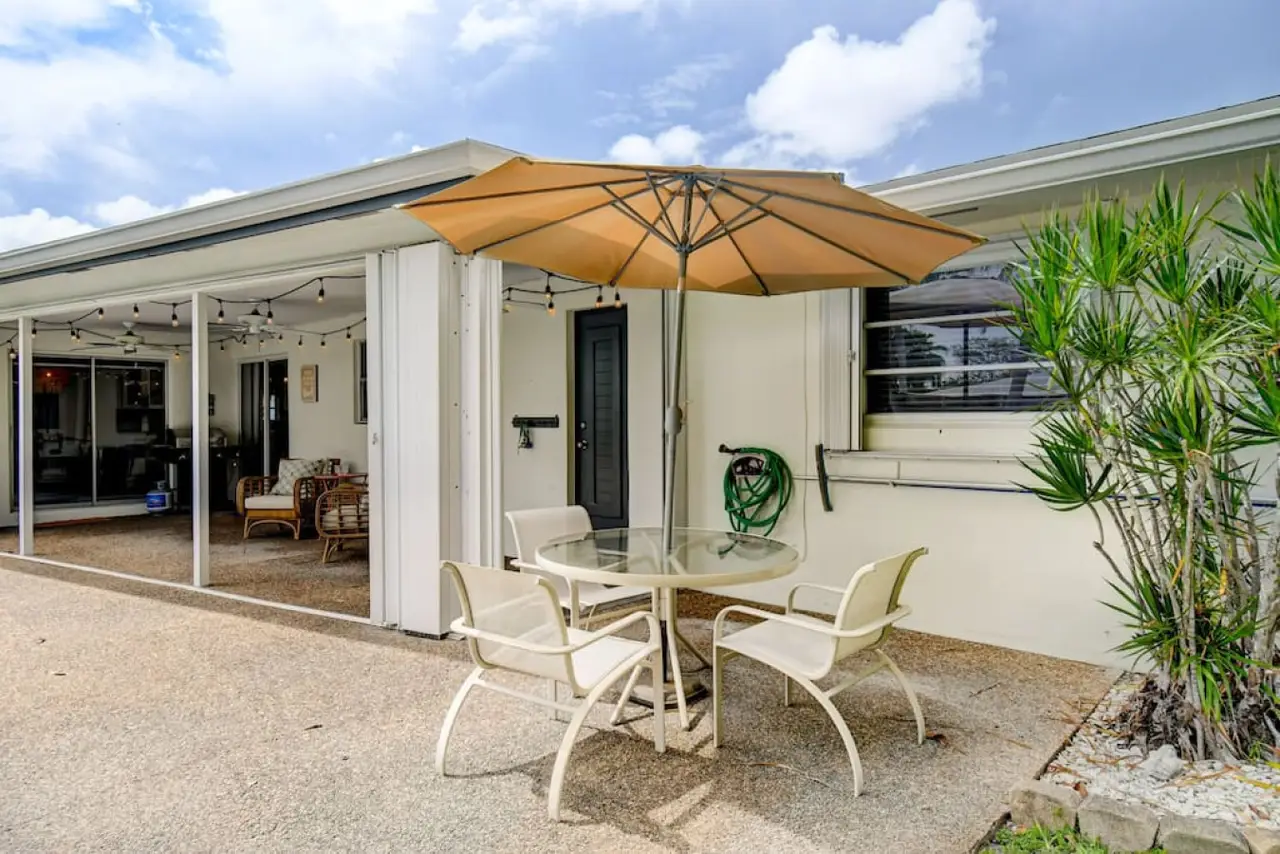 Modern villa with ocean views in Boynton Beach