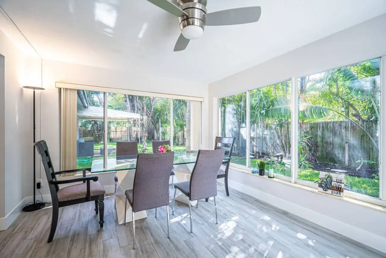 Pet-friendly vacation rental home in Oakland Park