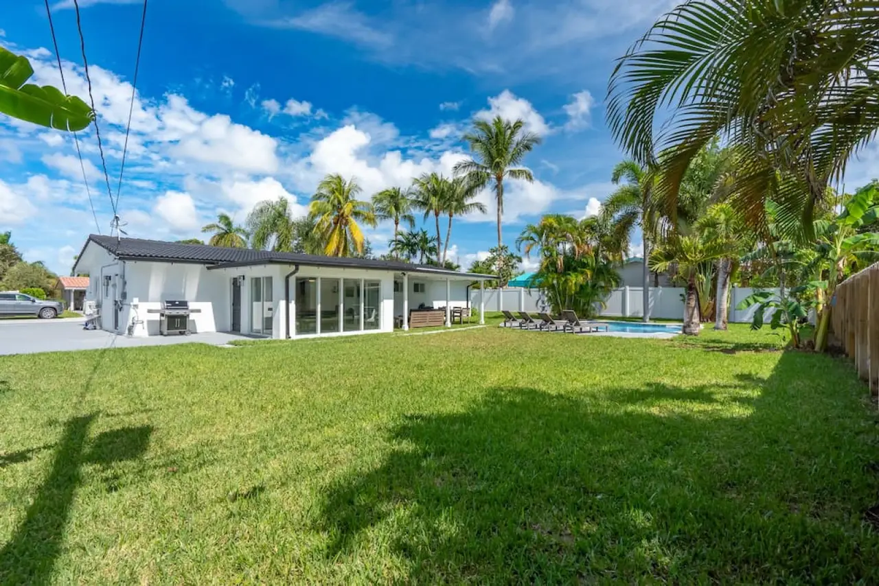 Affordable vacation rental in Deerfield Beach for families