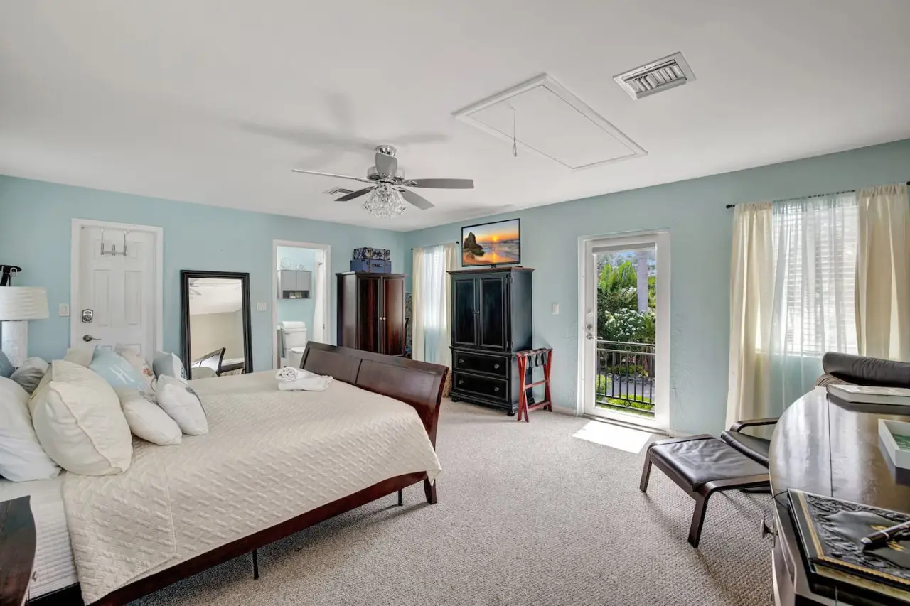 Family-friendly vacation property in Lauderdale By The Sea