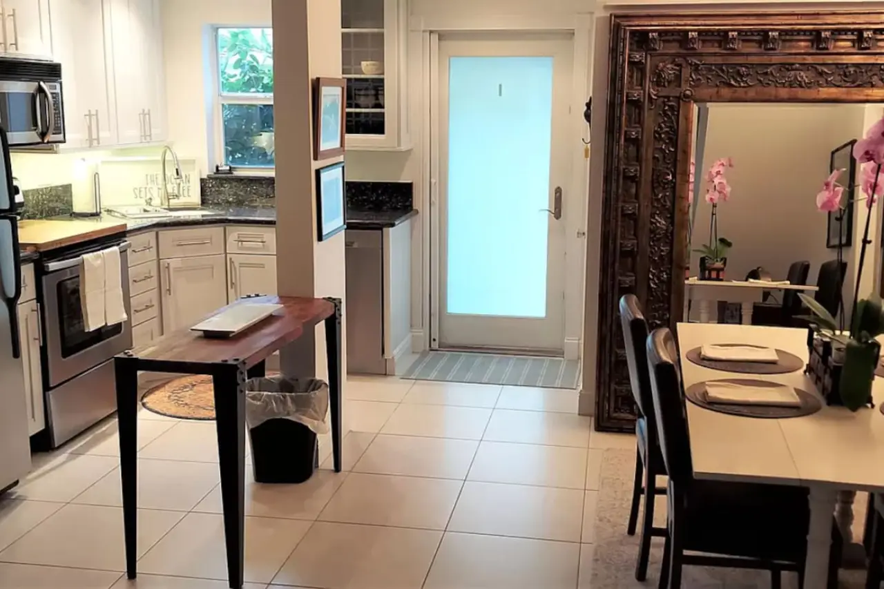 Family-friendly vacation rental with a garden in Delray Beach