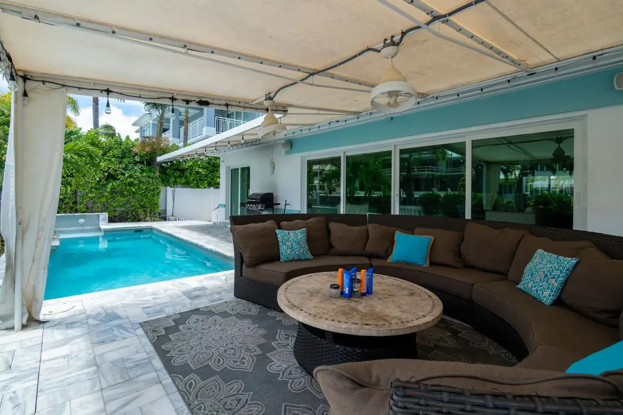 Waterfront property in Fort Lauderdale for vacation stays