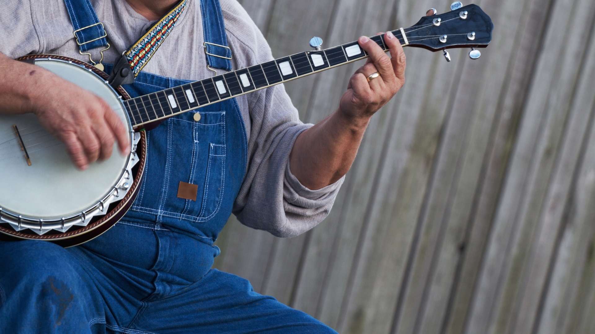 Vacation Rentals near the Saturday Night Bluegrass Jam in Tallulah Falls, GA.