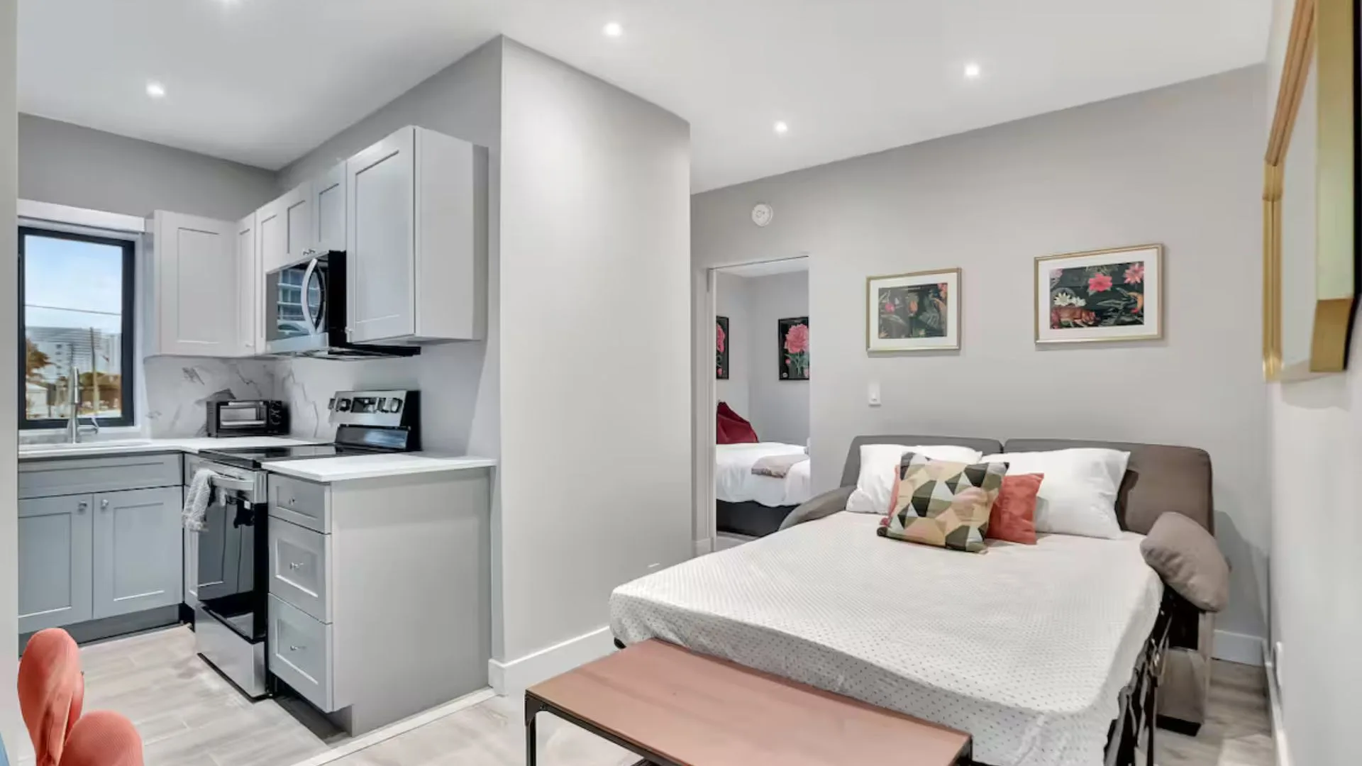 Connected 2-bedroom vacation rental in Fort Lauderdale with two private units, just steps from Las Olas Boulevard and Fort Lauderdale Beach—ideal for families or friends traveling together.